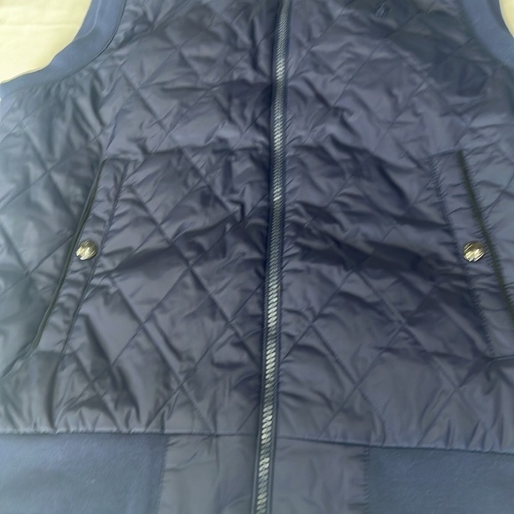 Polo Ralph Lauren’s Quilted Hybrid Vest crafted with recycled polyester-nylon - Picture 12 of 16